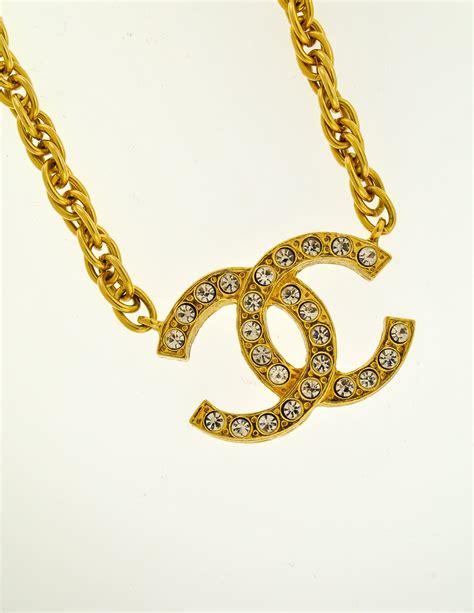 chanel vintage necklace